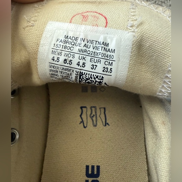 Converse sparkly silver shoes sneakers, size 6.5 - Picture 5 of 5